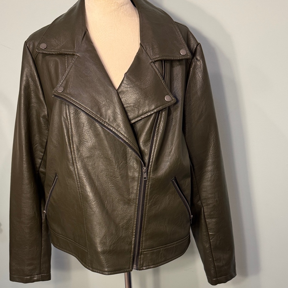 Forever 21 plus Dark olive Green faux Leather Jacket Size 1X Juniors